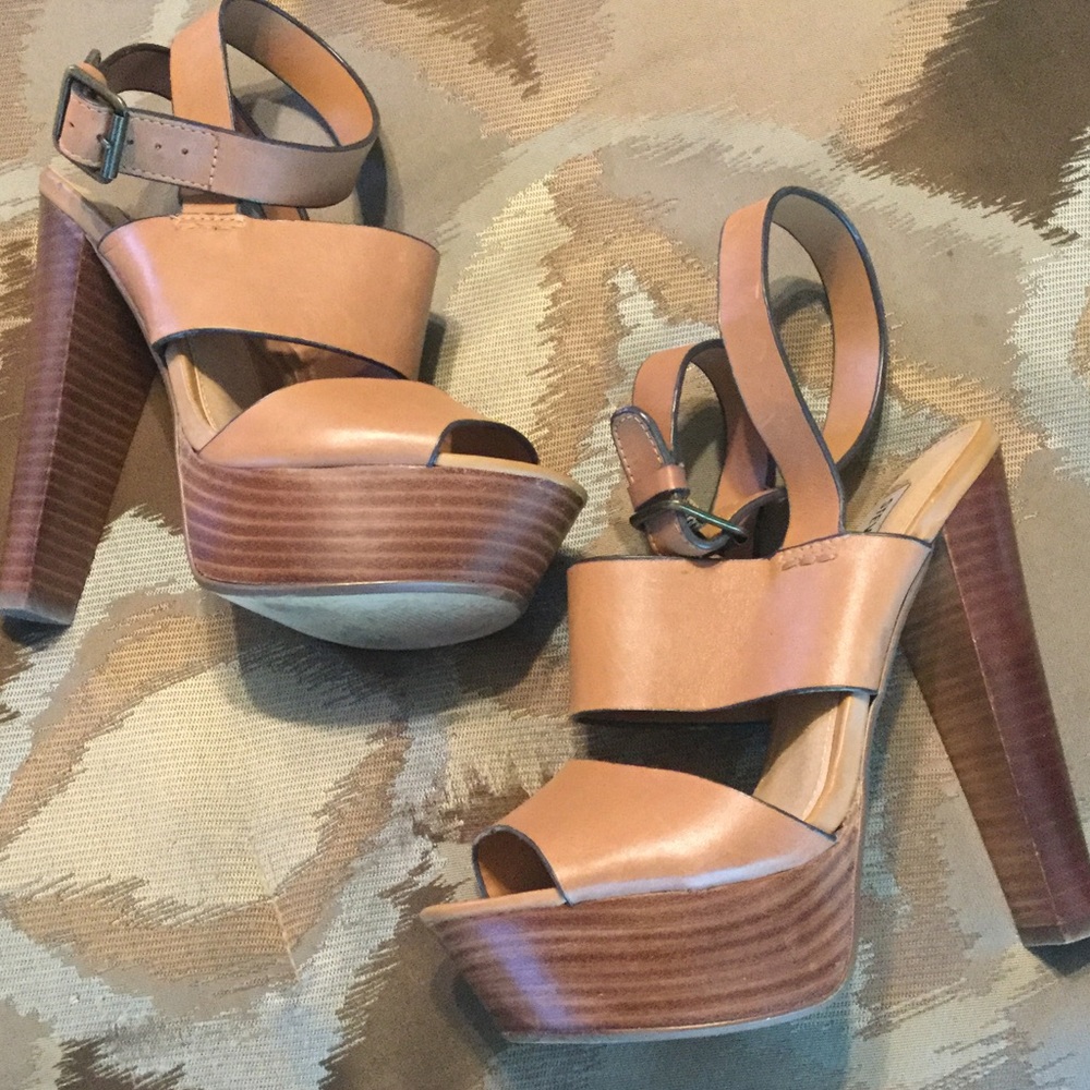 Steve Madden Tan Platform Sandals